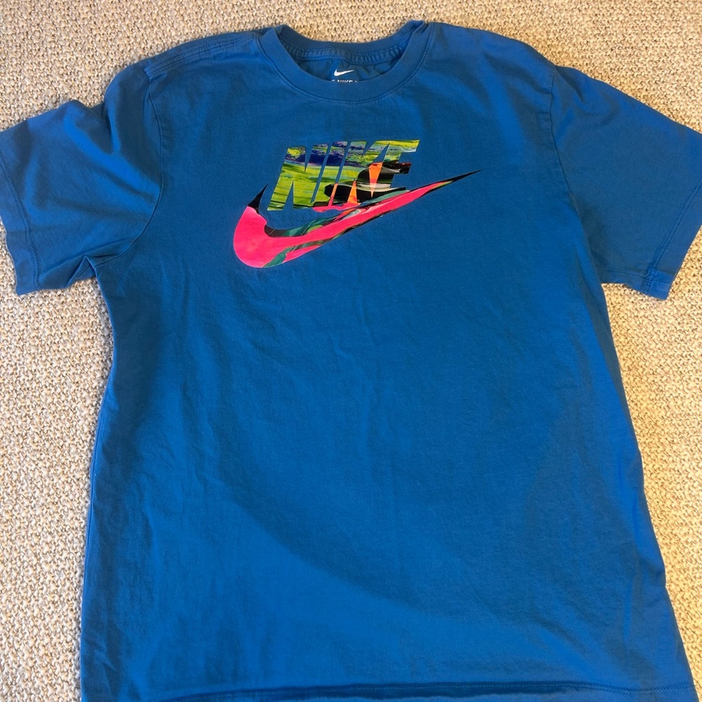 Nike Men’s medium Blue Tee with Multicolor Logo